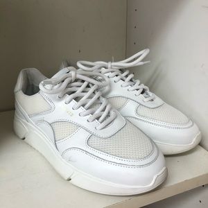 Axel Arigato Sneakers